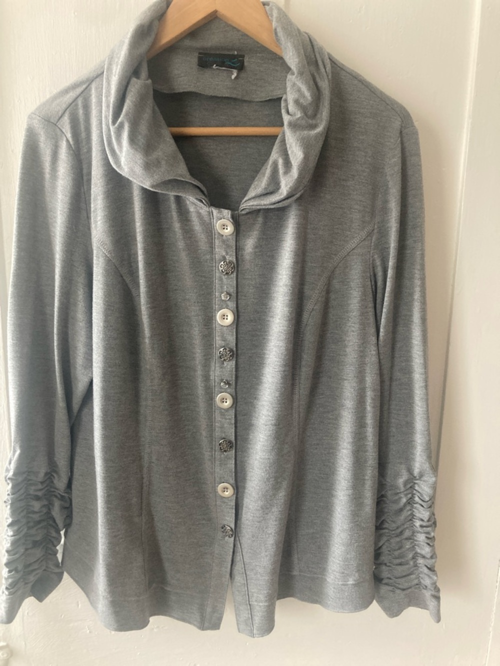 Women's Gray Button-Front Hoodie with Ruched Cuffs